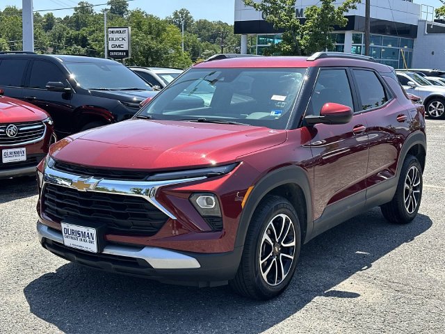 Used 2025 Chevrolet TrailBlazer LT AWD/4WD image 5