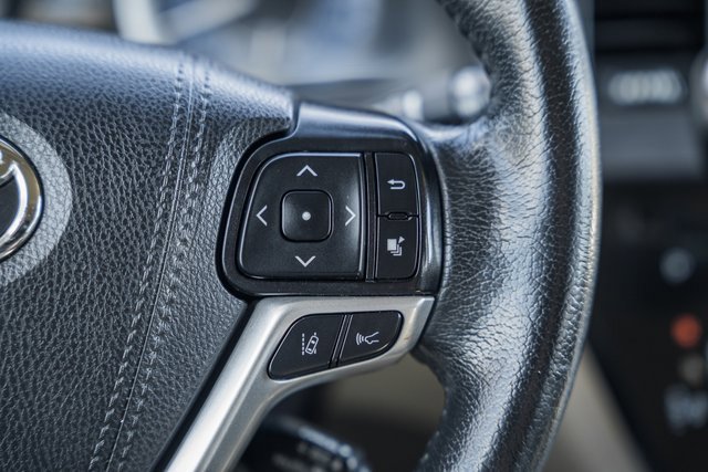Used 2020 Toyota Sienna XLE image 28