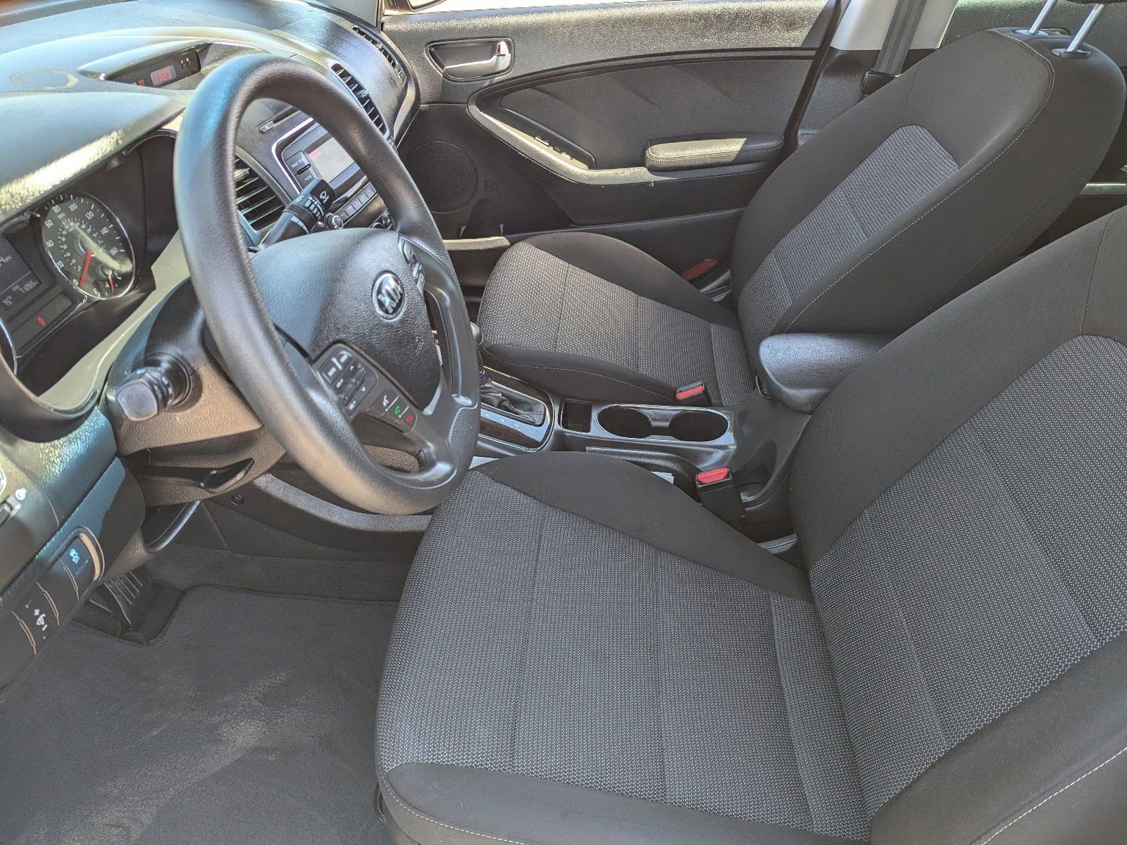 Used 2018 Kia Forte LX FWD image 19