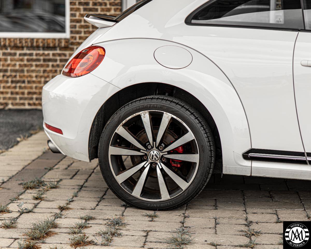 Used 2012 Volkswagen Beetle 2.0T FWD image 9