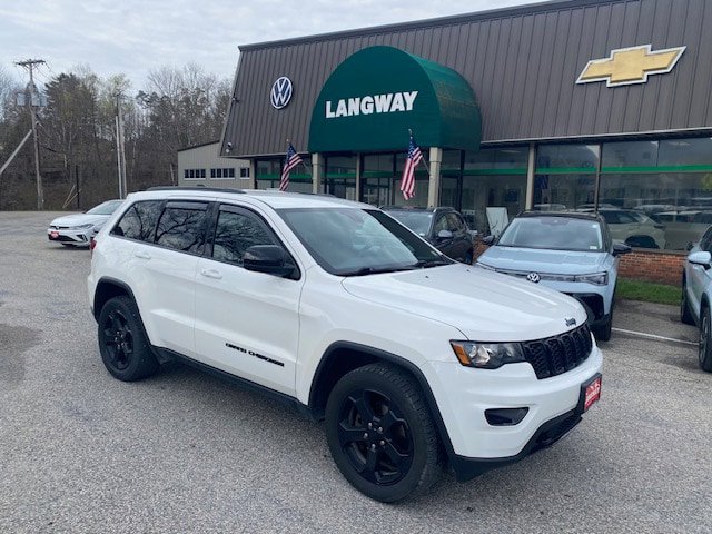 Used 2019 Jeep Grand Cherokee Laredo AWD/4WD image 1