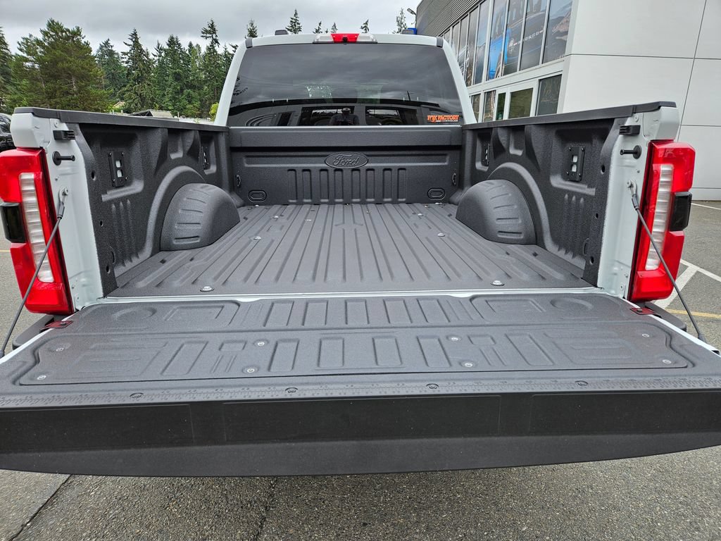New 2026 Ford F250 XLT w/ XLT Premium Package AWD/4WD image 17