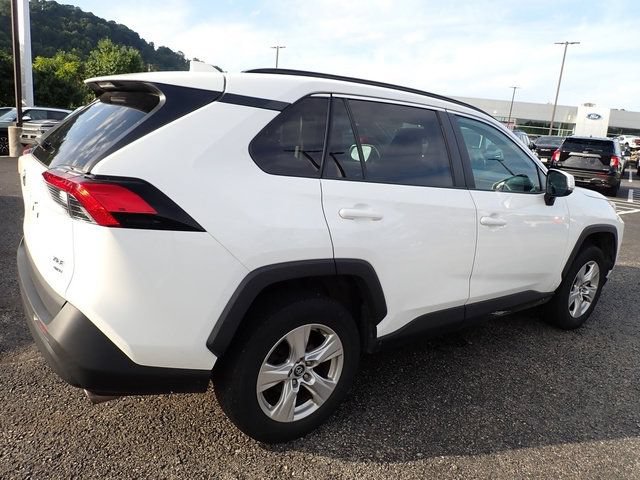 Used 2020 Toyota RAV4 XLE w/ Convenience Package AWD/4WD image 6