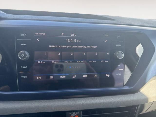 Used 2022 Volkswagen Taos SE image 14