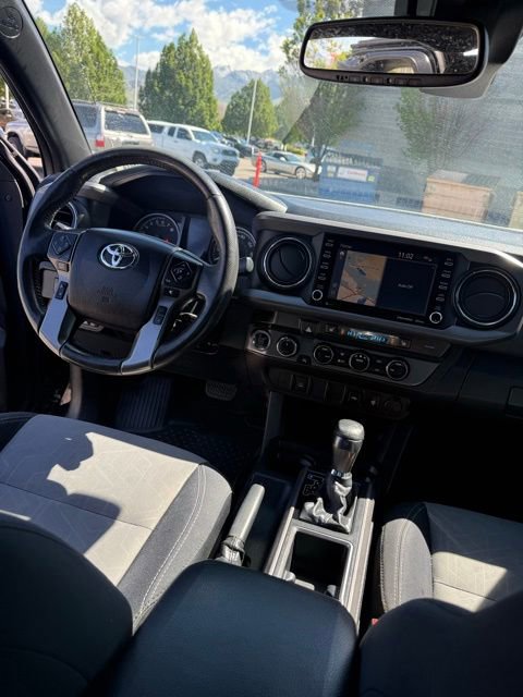 Used 2021 Toyota Tacoma TRD Off-Road w/ TRD Premium Off Road Package AWD/4WD image 26