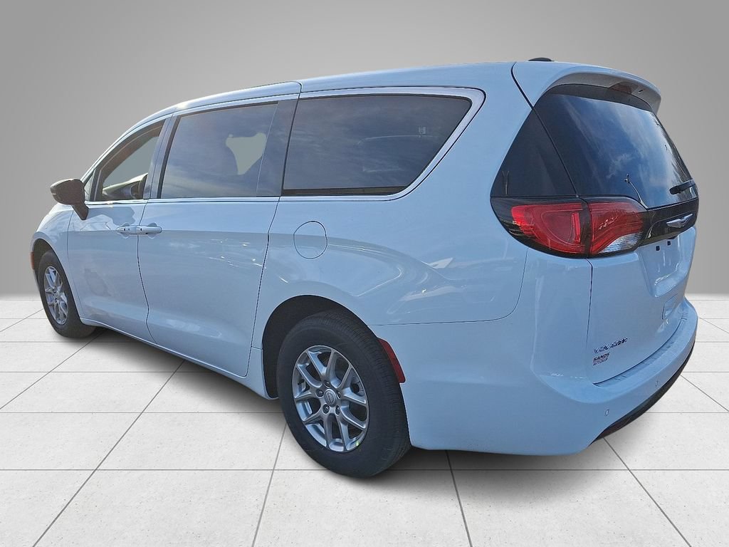 New 2026 Chrysler Voyager LX FWD image 5