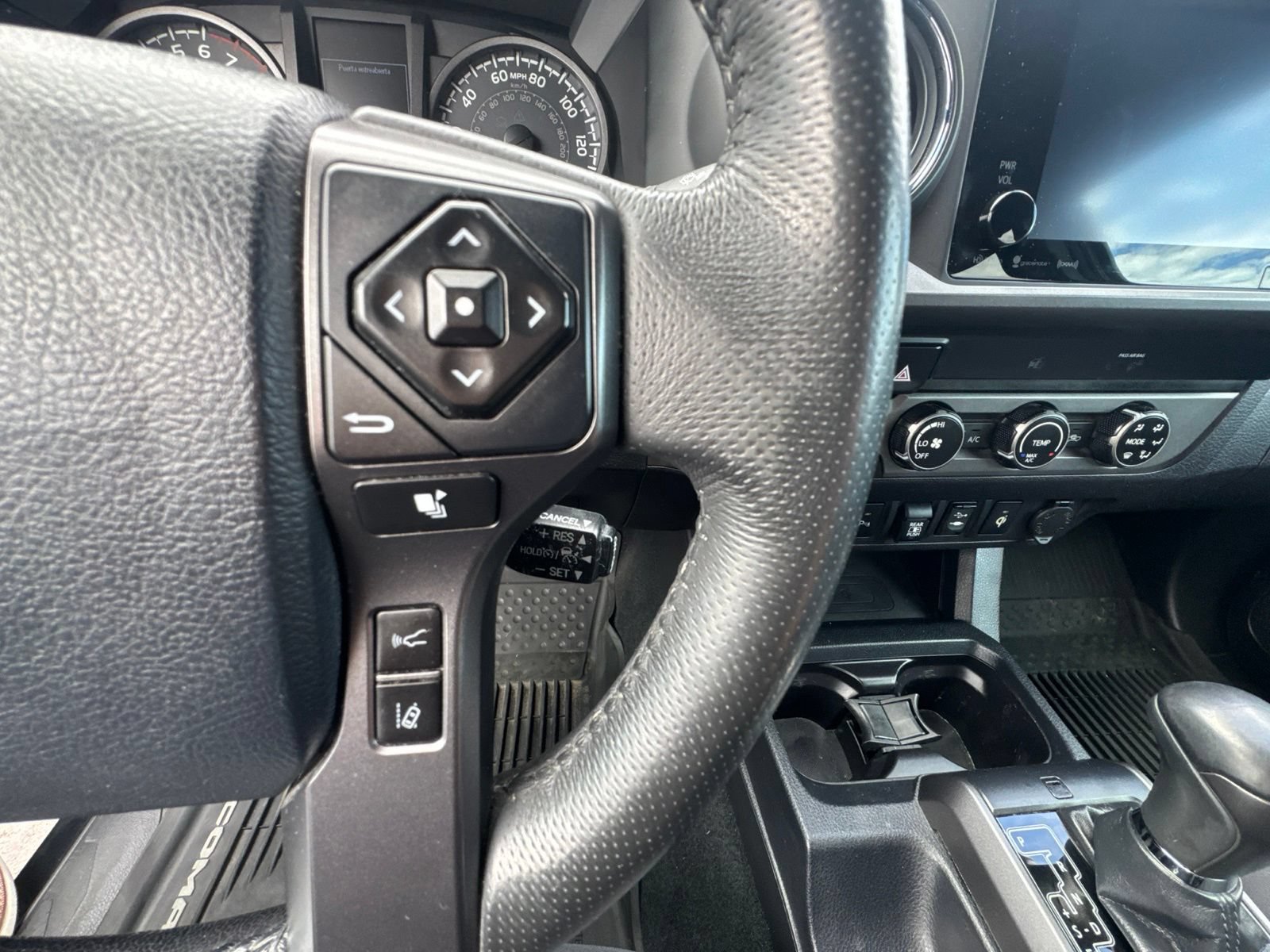 Used 2019 Toyota Tacoma TRD Sport w/ Technology Package RWD image 18