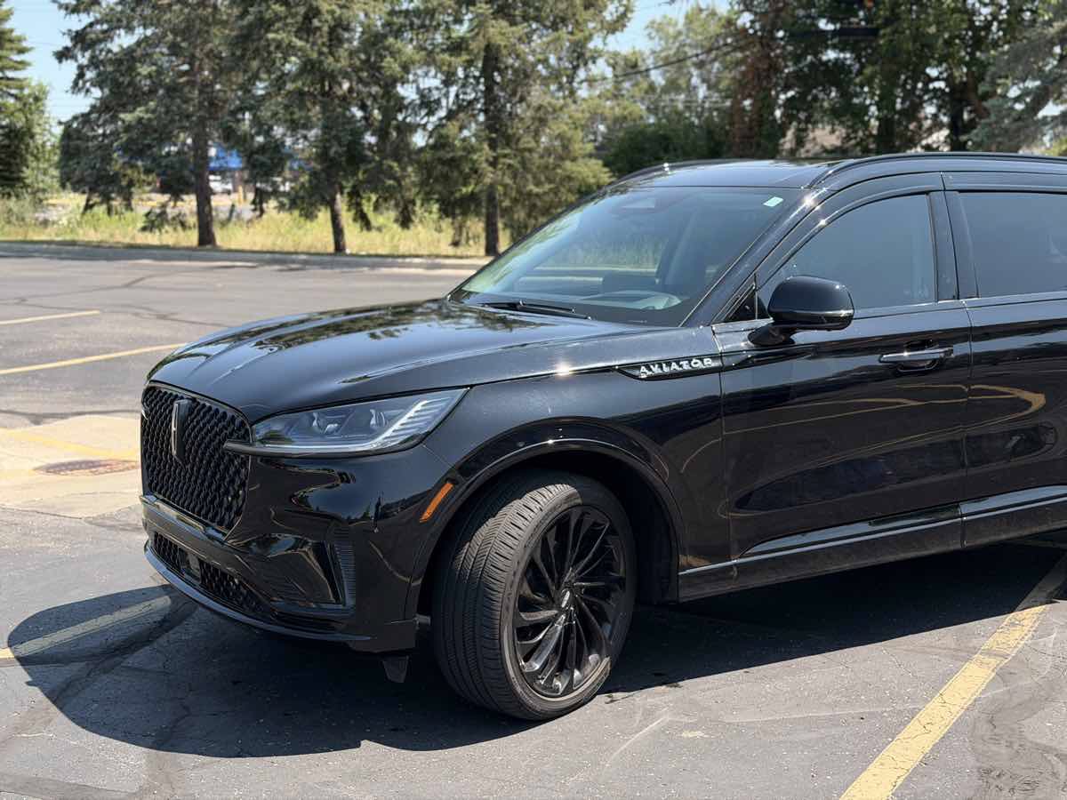 Used 2026 Lincoln Aviator Reserve AWD/4WD image 10