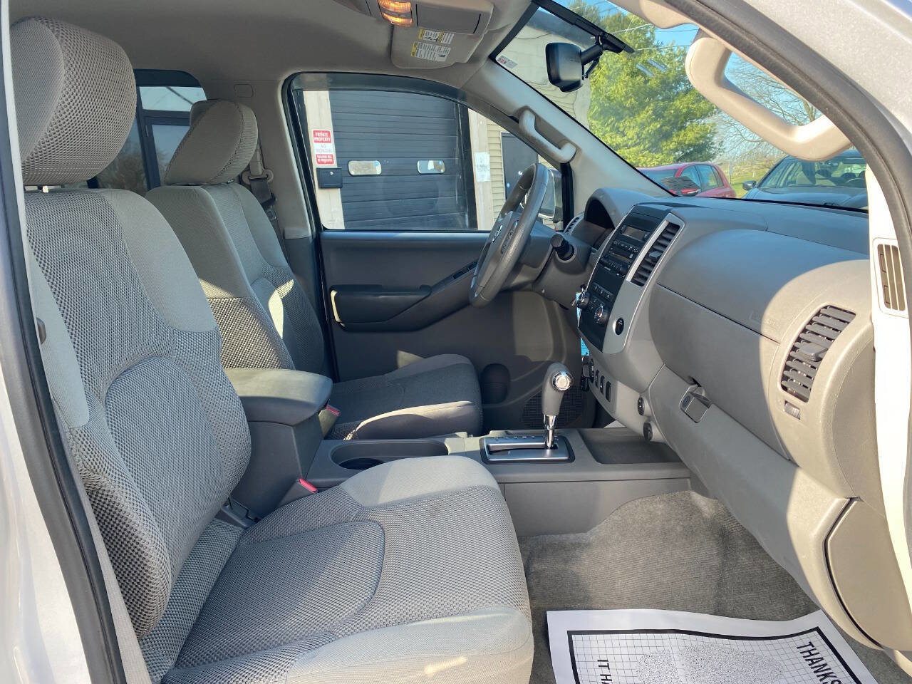 Used 2012 Nissan Frontier SV w/ SV Premium Utility Pkg image 27