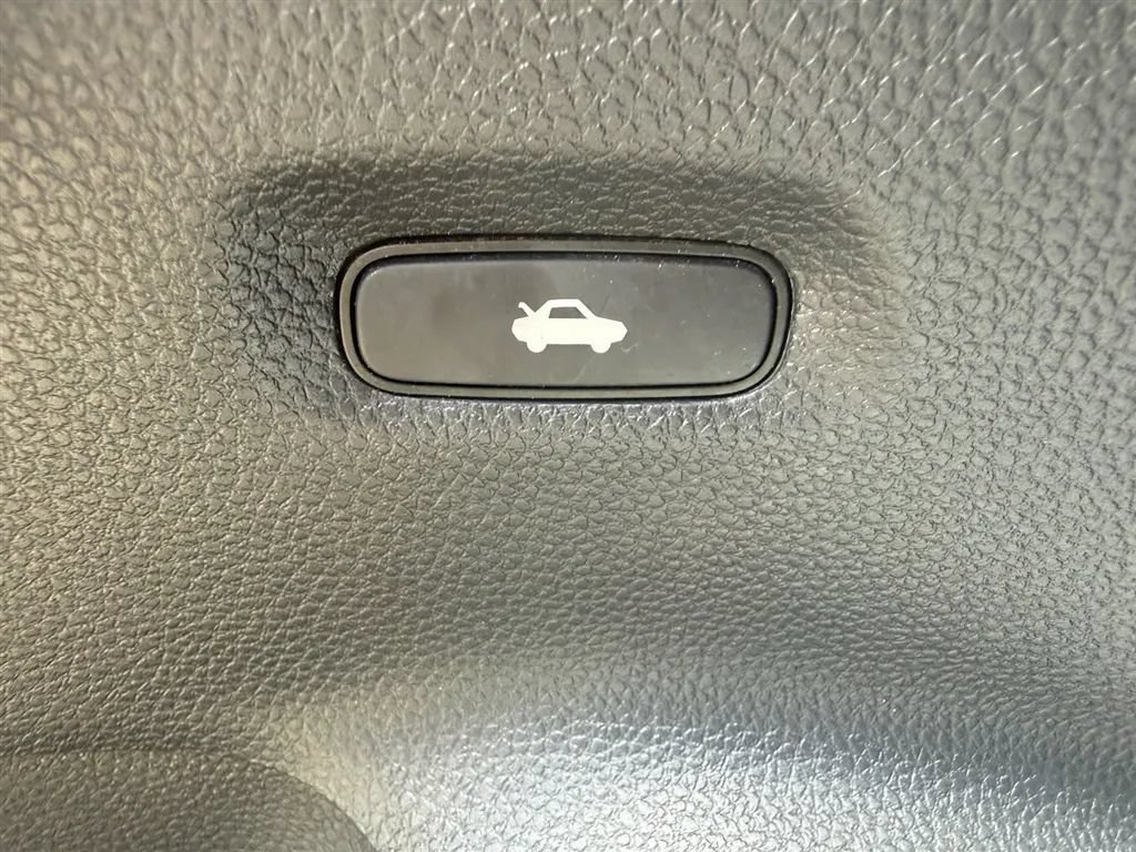 Used 2023 Honda Civic Sport image 25
