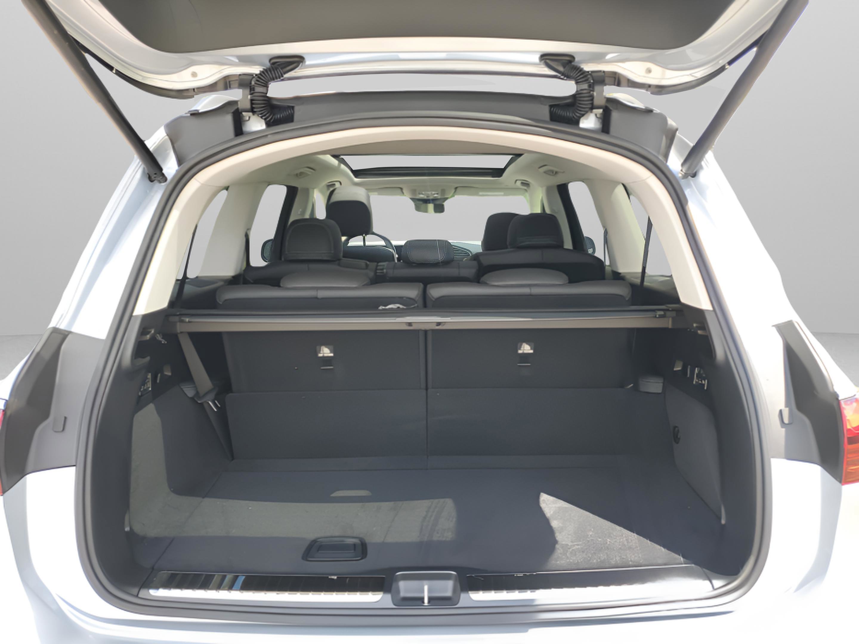 Certified 2026 Mercedes-Benz GLS 450 4MATIC image 9
