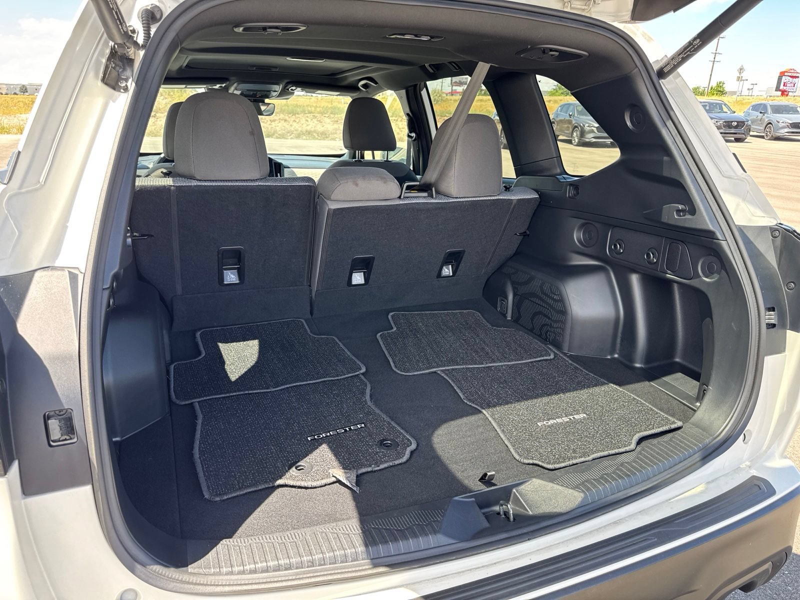Used 2025 Subaru Forester Premium w/ Convenience Package #2 AWD/4WD image 12