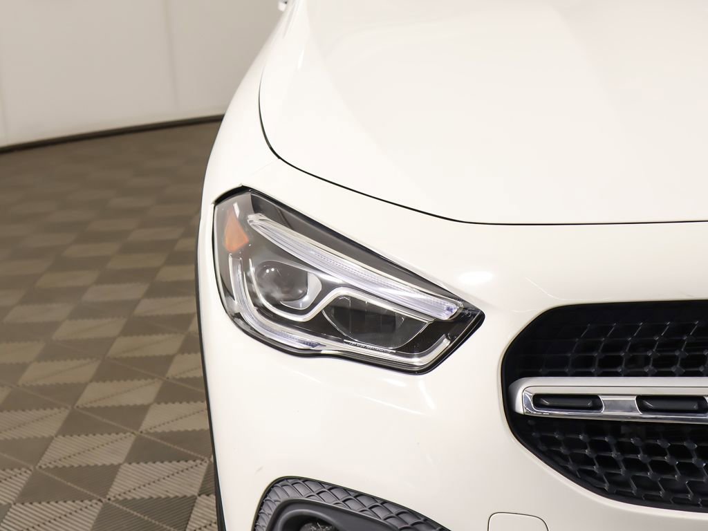 Used 2022 Mercedes-Benz GLA 250 4MATIC w/ Premium Package image 12