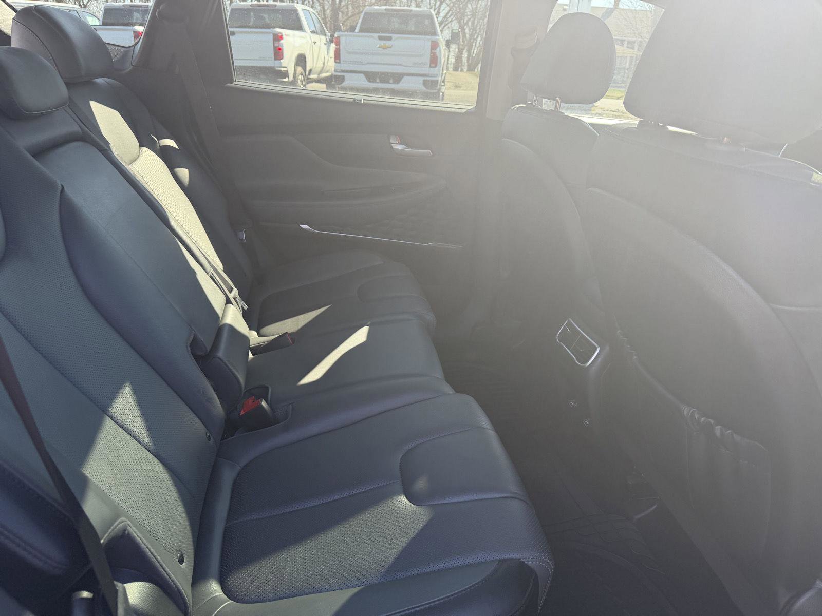 Used 2023 Hyundai Santa Fe SEL w/ Premium Package FWD image 17