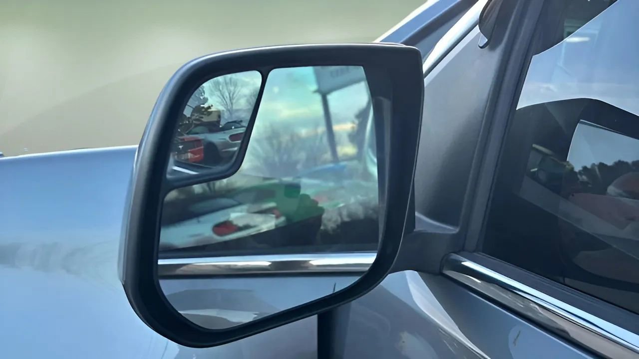 Used 2018 Chevrolet Colorado LT AWD/4WD image 22