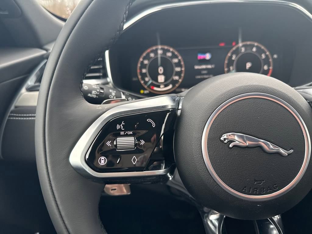 New 2026 Jaguar F-PACE R-Dynamic S image 20