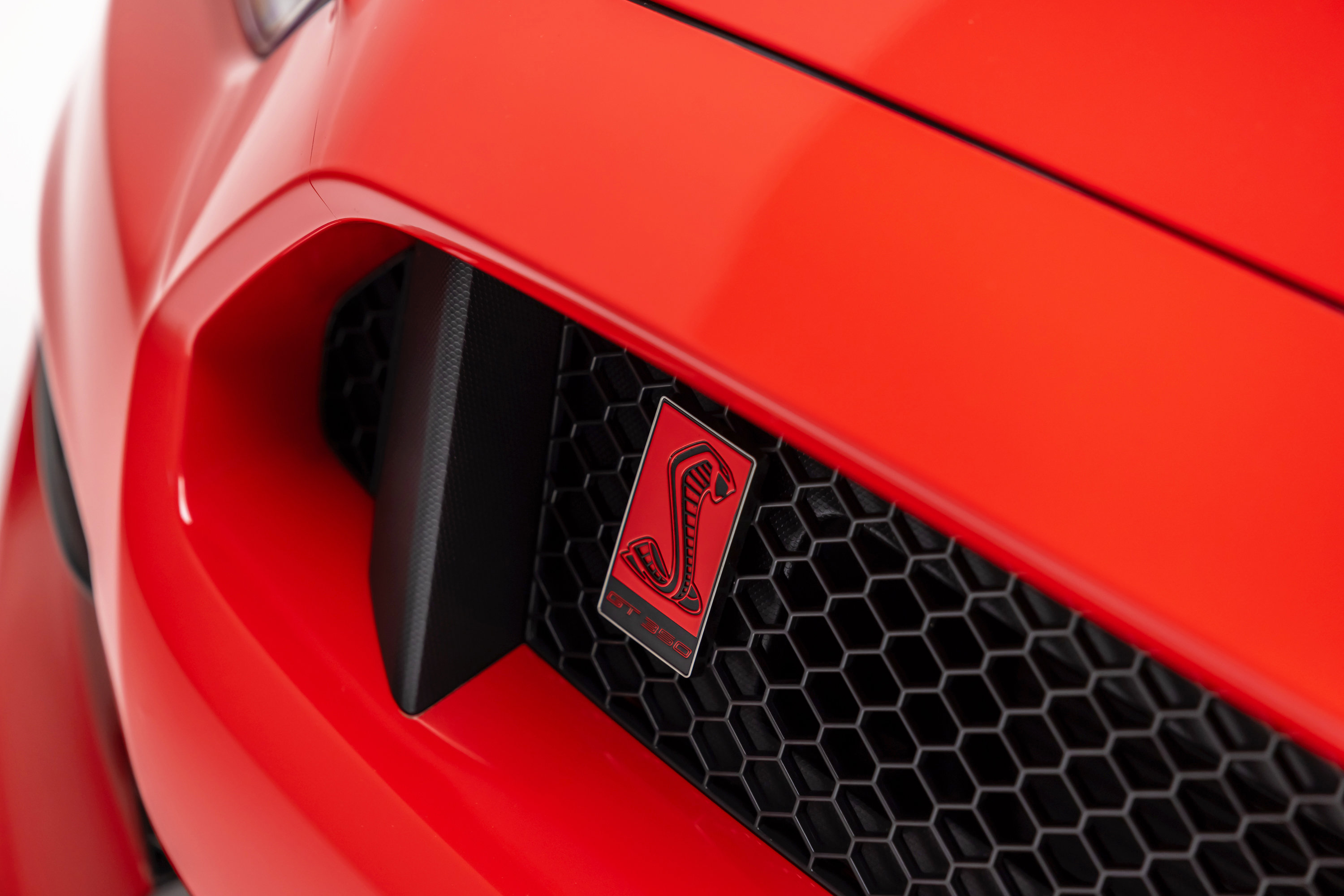 Used 2016 Ford Mustang Shelby GT350R w/ GT350R Equipment Group 920A image 25