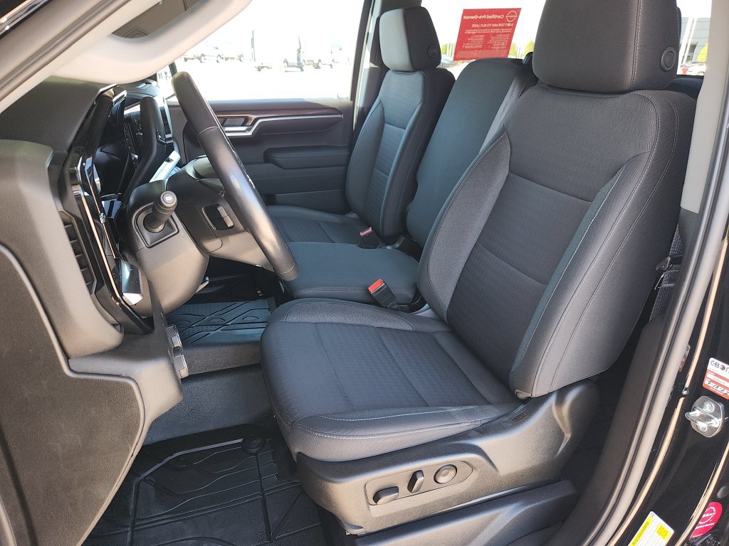 Used 2022 Chevrolet Silverado 1500 LT RWD image 13