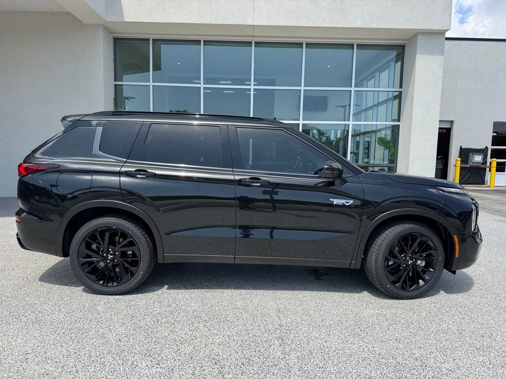 New 2025 Mitsubishi Outlander SEL Black Edition image 9