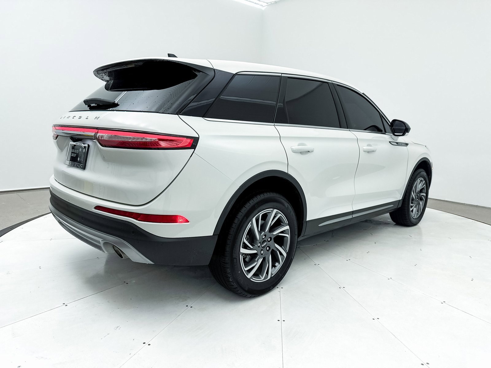 Used 2024 Lincoln Corsair FWD image 19