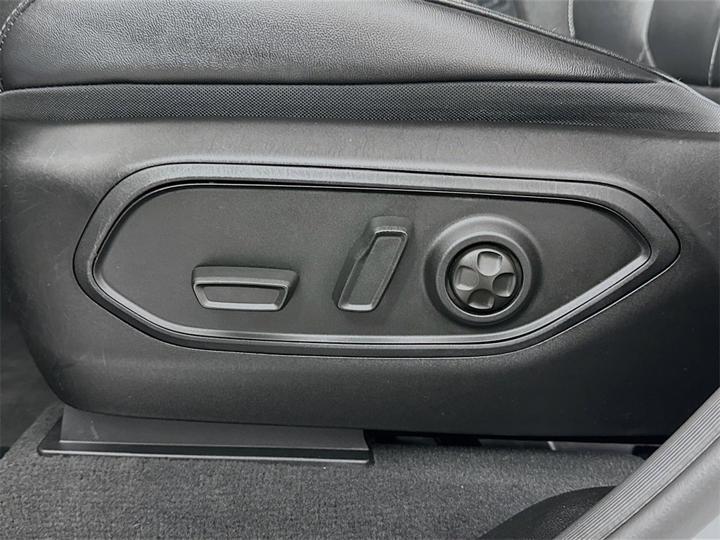 Used 2022 Jeep Grand Cherokee L Limited image 25