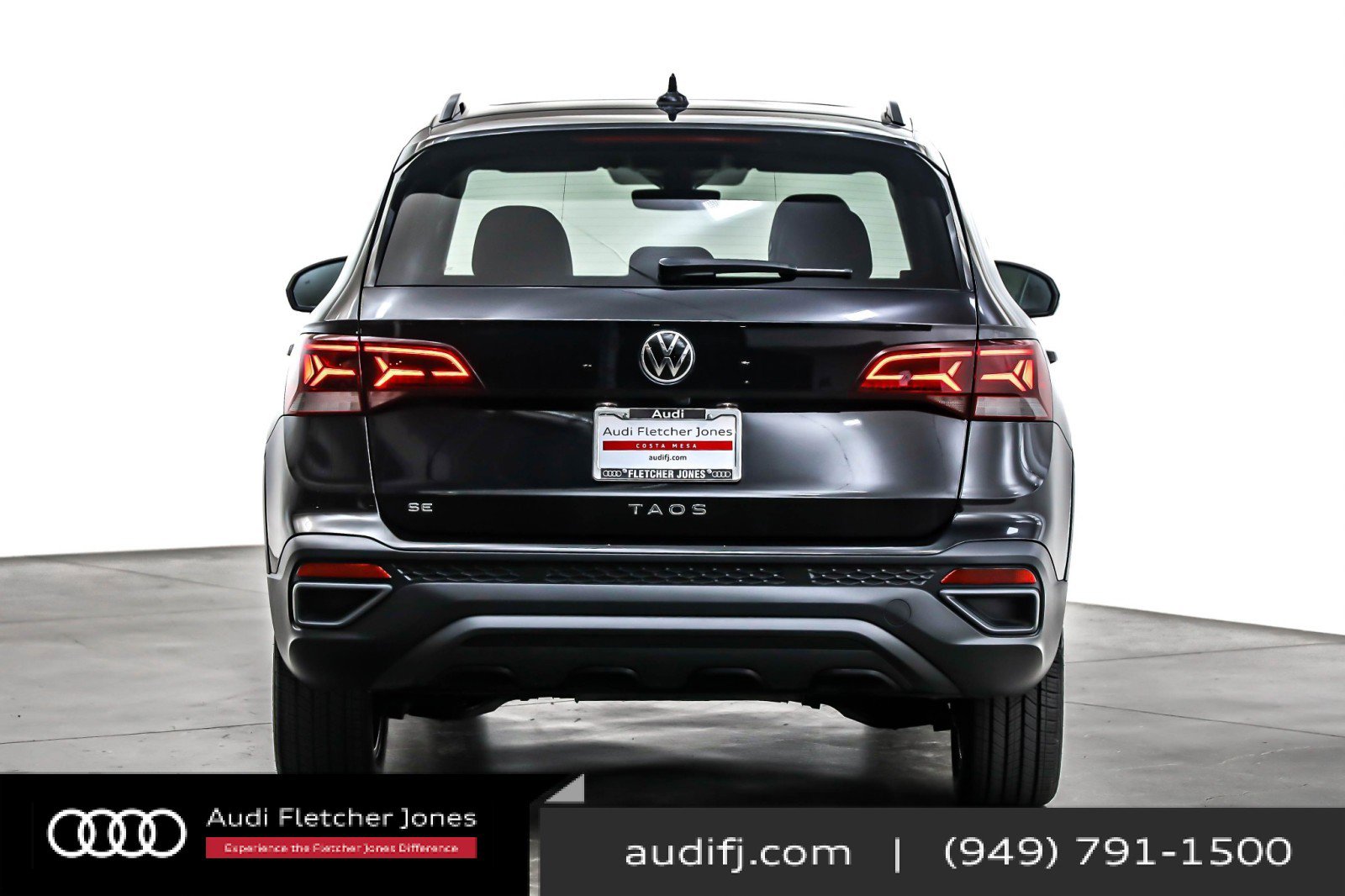 Used 2024 Volkswagen Taos SE image 4