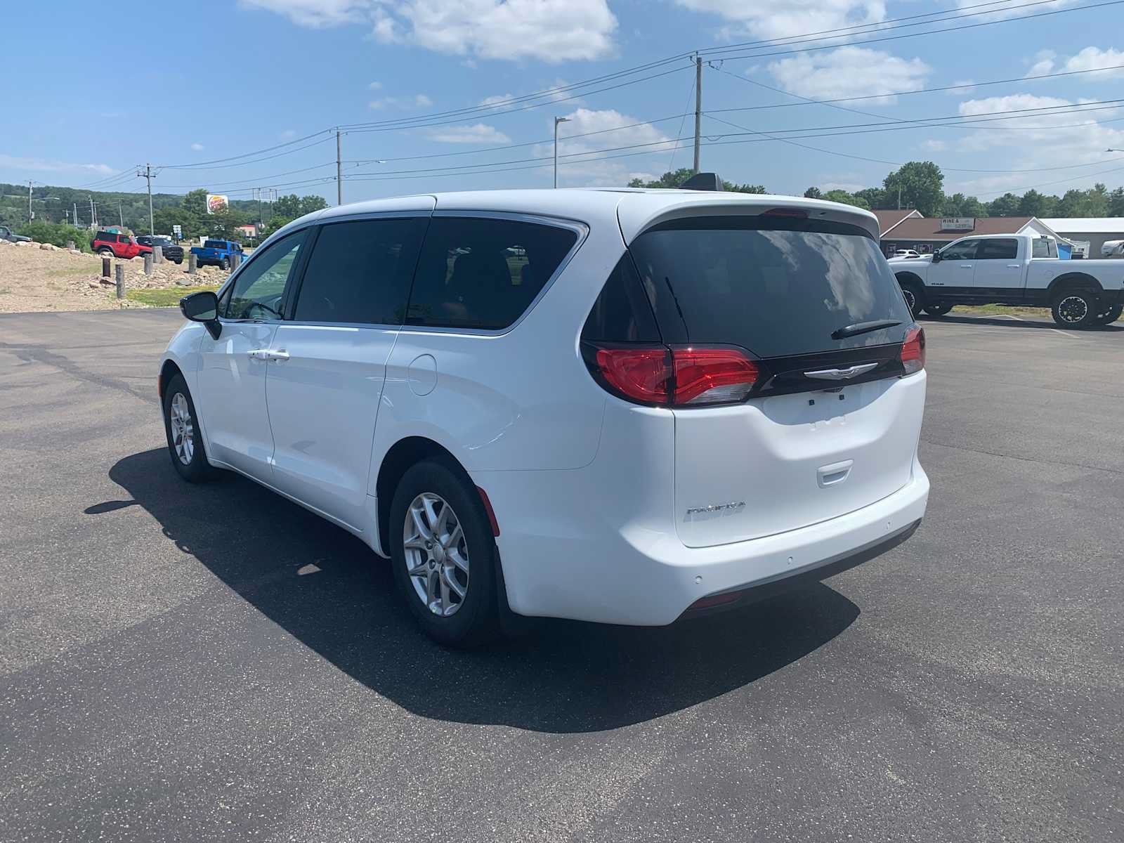 New 2027 Chrysler Pacifica LX FWD image 7