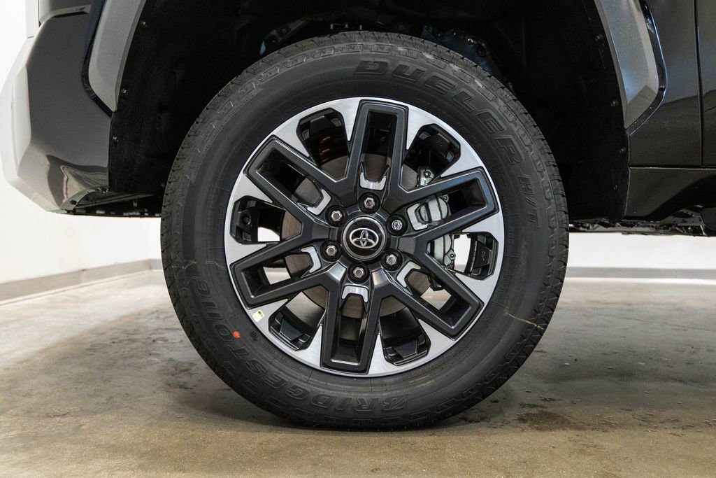 New 2026 Toyota Tundra Limited AWD/4WD image 11