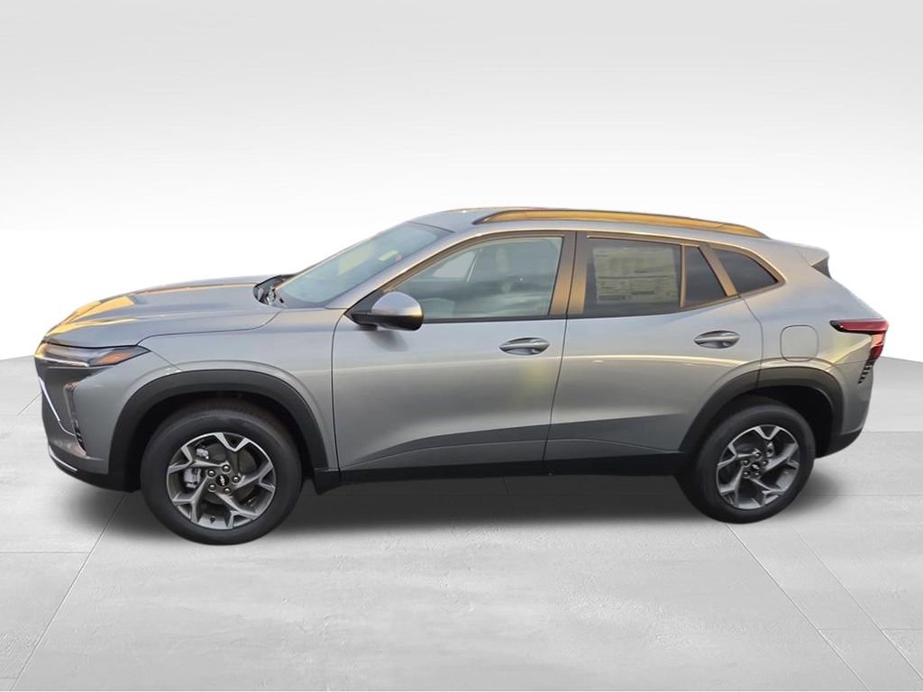 New 2025 Chevrolet Trax LT w/ Driver Confidence Package image 14