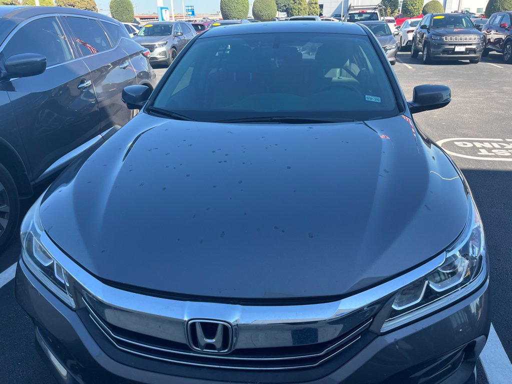 Certified 2017 Honda Accord EX-L image 2