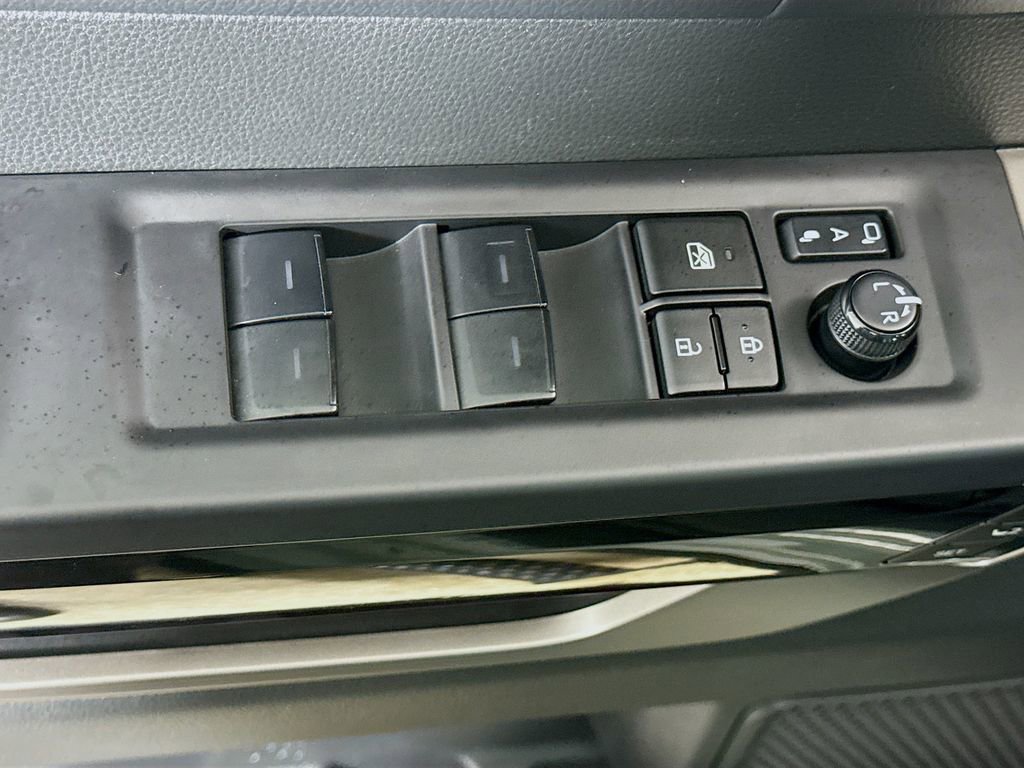 Used 2024 Toyota Tundra Limited image 18