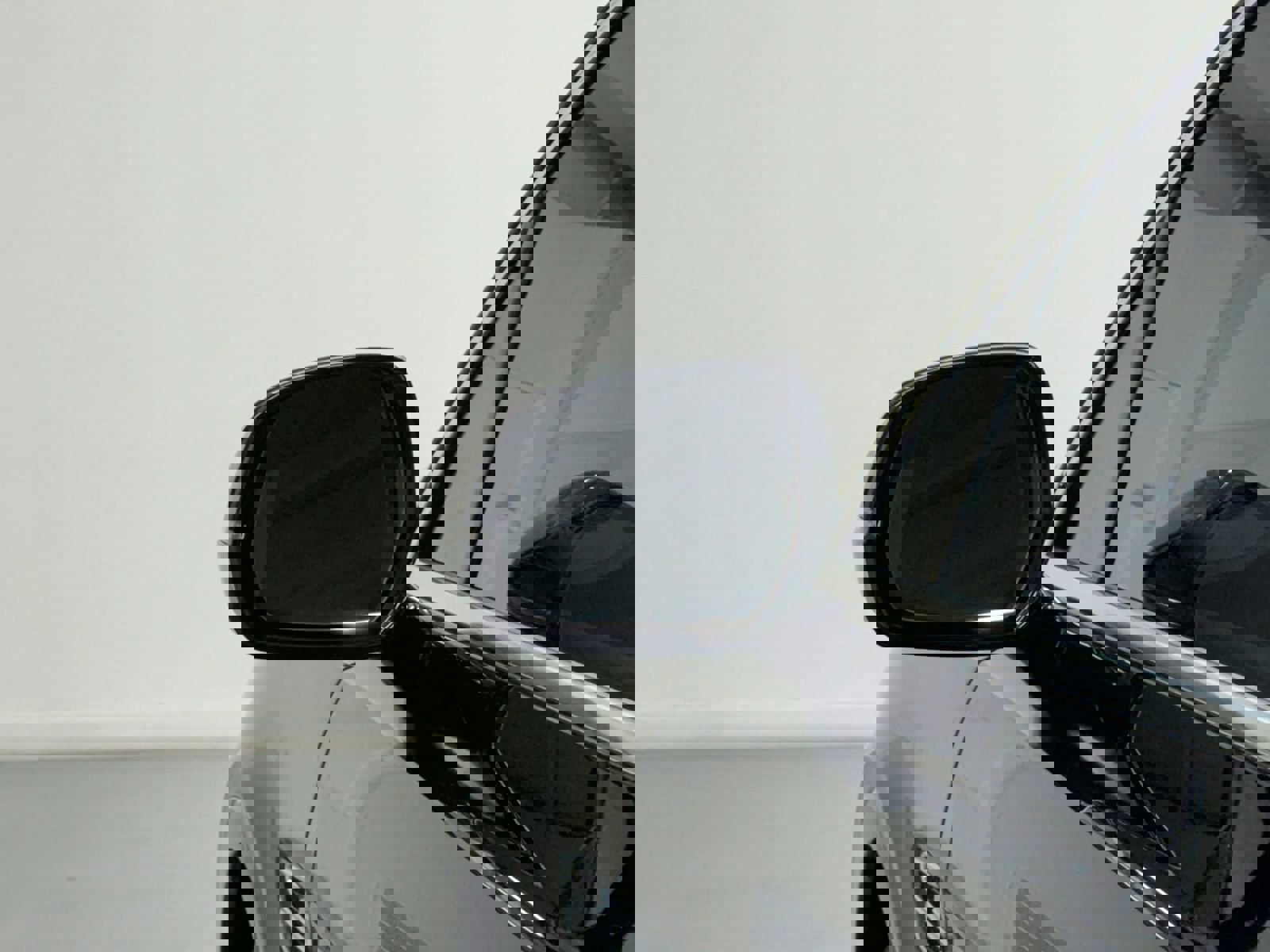 Used 2018 Bentley Bentayga image 38