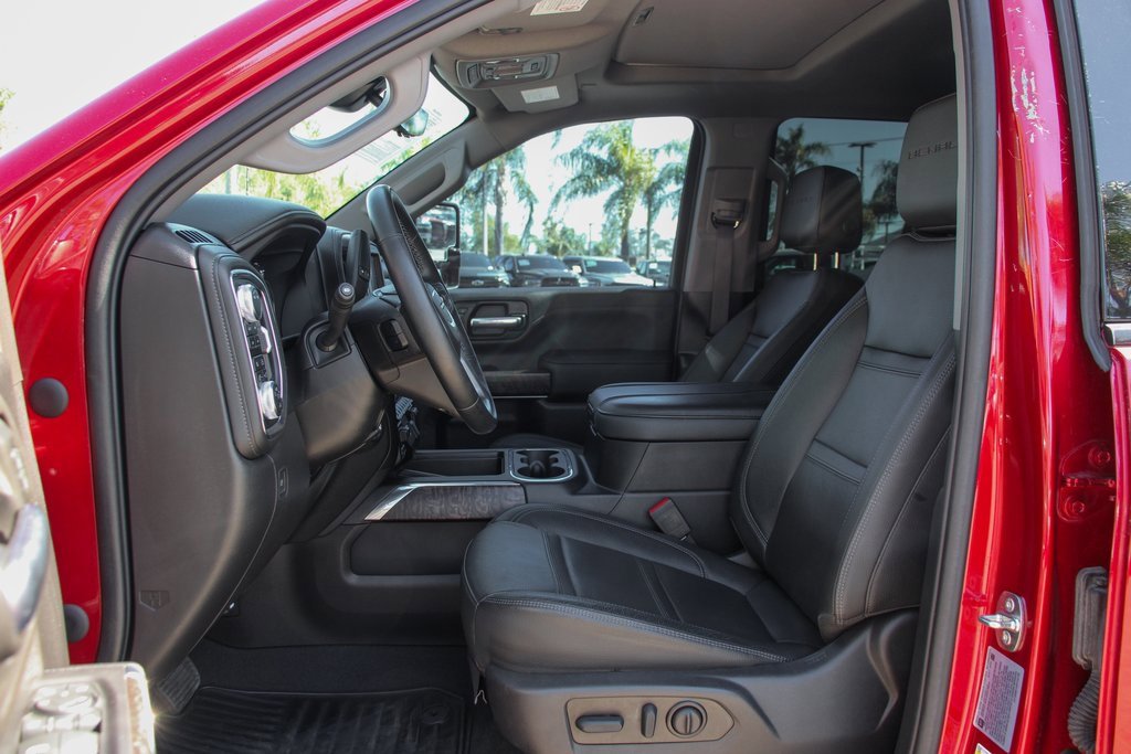 Used 2023 GMC Sierra 3500 Denali w/ Denali Ultimate Package image 19