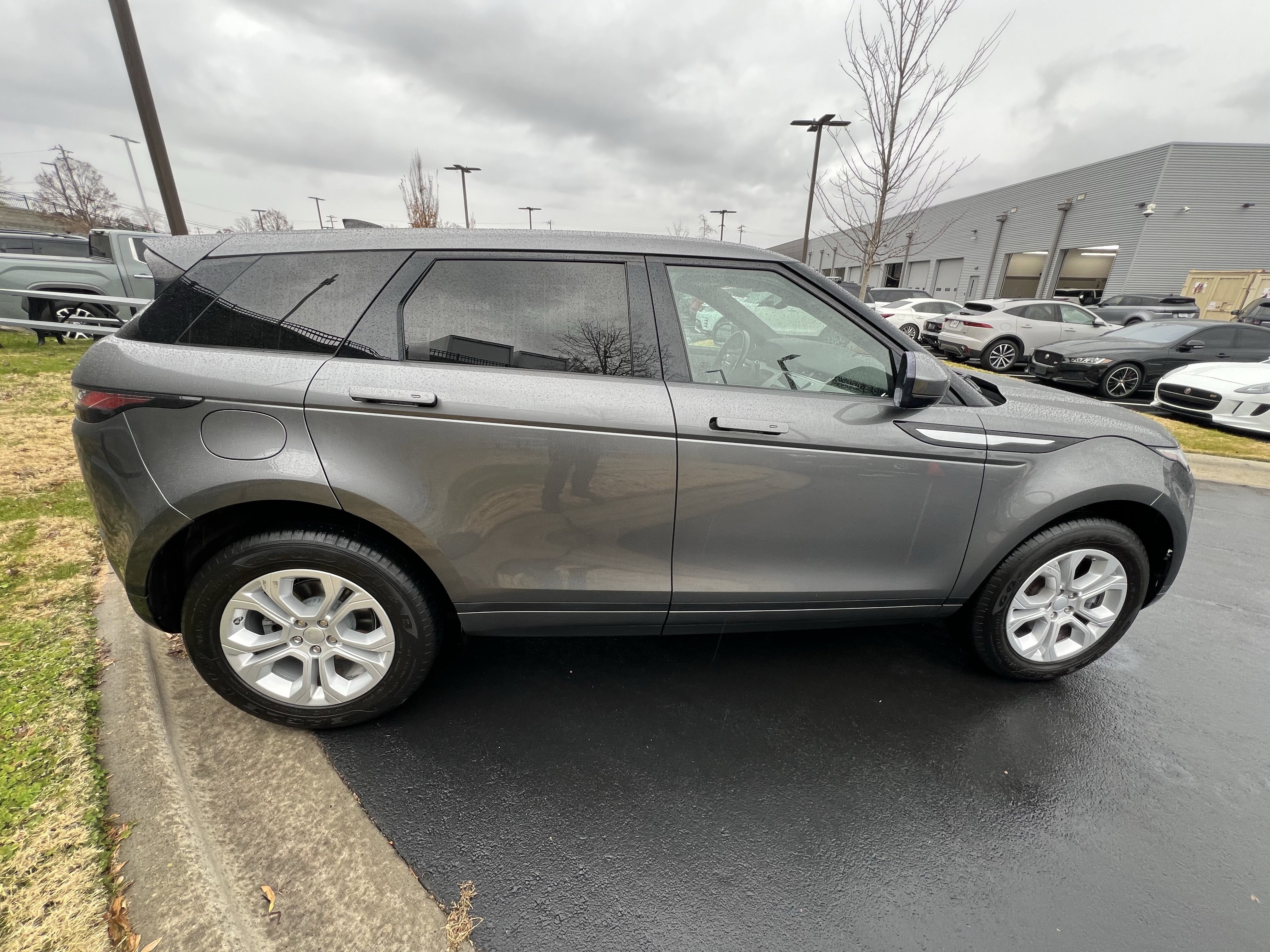 Used 2020 Land Rover Range Rover Evoque S image 8