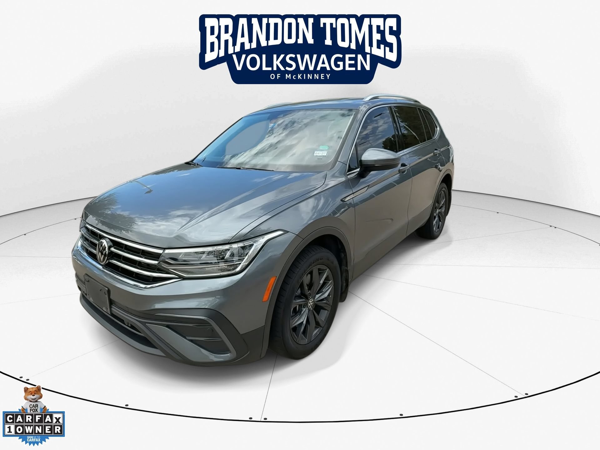 Used 2022 Volkswagen Tiguan SE FWD image 3