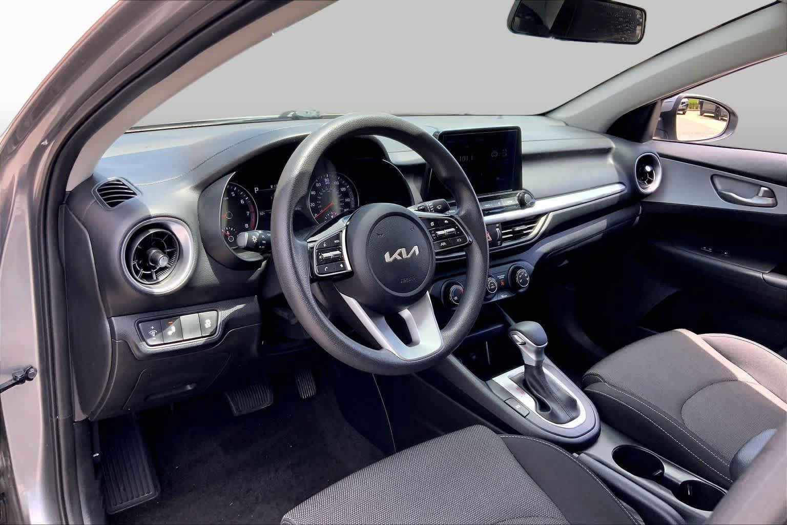 Certified 2024 Kia Forte LXS w/ LXS Technology Package FWD image 17