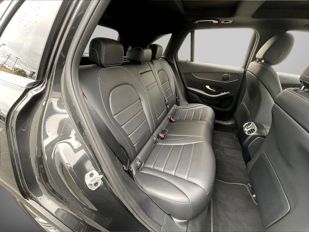 Used 2022 Mercedes-Benz GLC 300 4MATIC w/ Multimedia Package Lite image 24