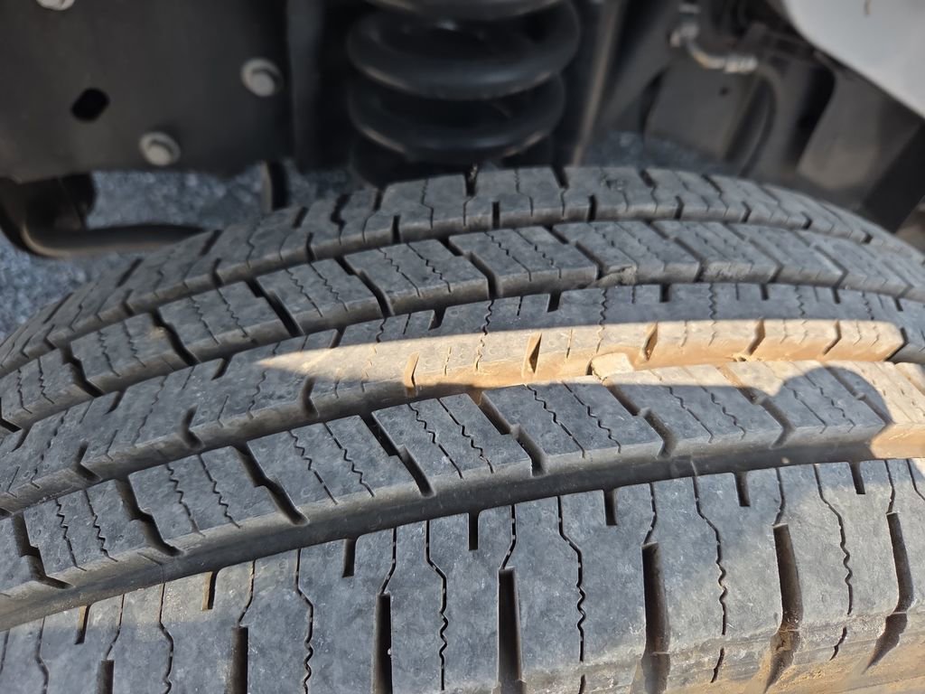 New 2024 Ford E-450 and Econoline 450 Super Duty w/ Power Windows & Locks Group image 53