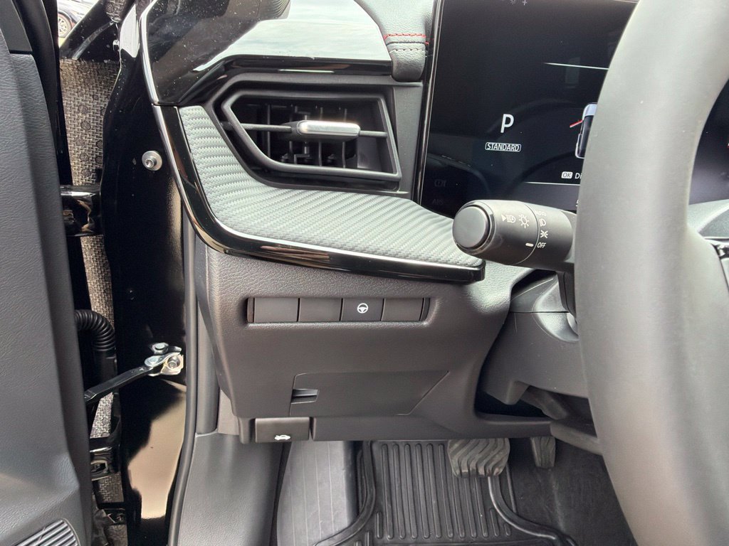 New 2027 Nissan Kicks SR AWD/4WD image 28