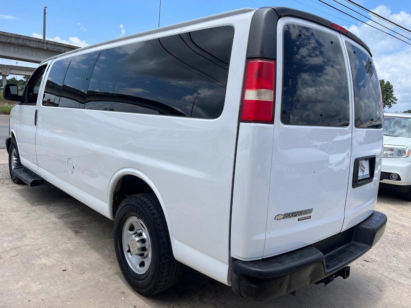 Used 2012 Chevrolet Express 3500 LS RWD image 4