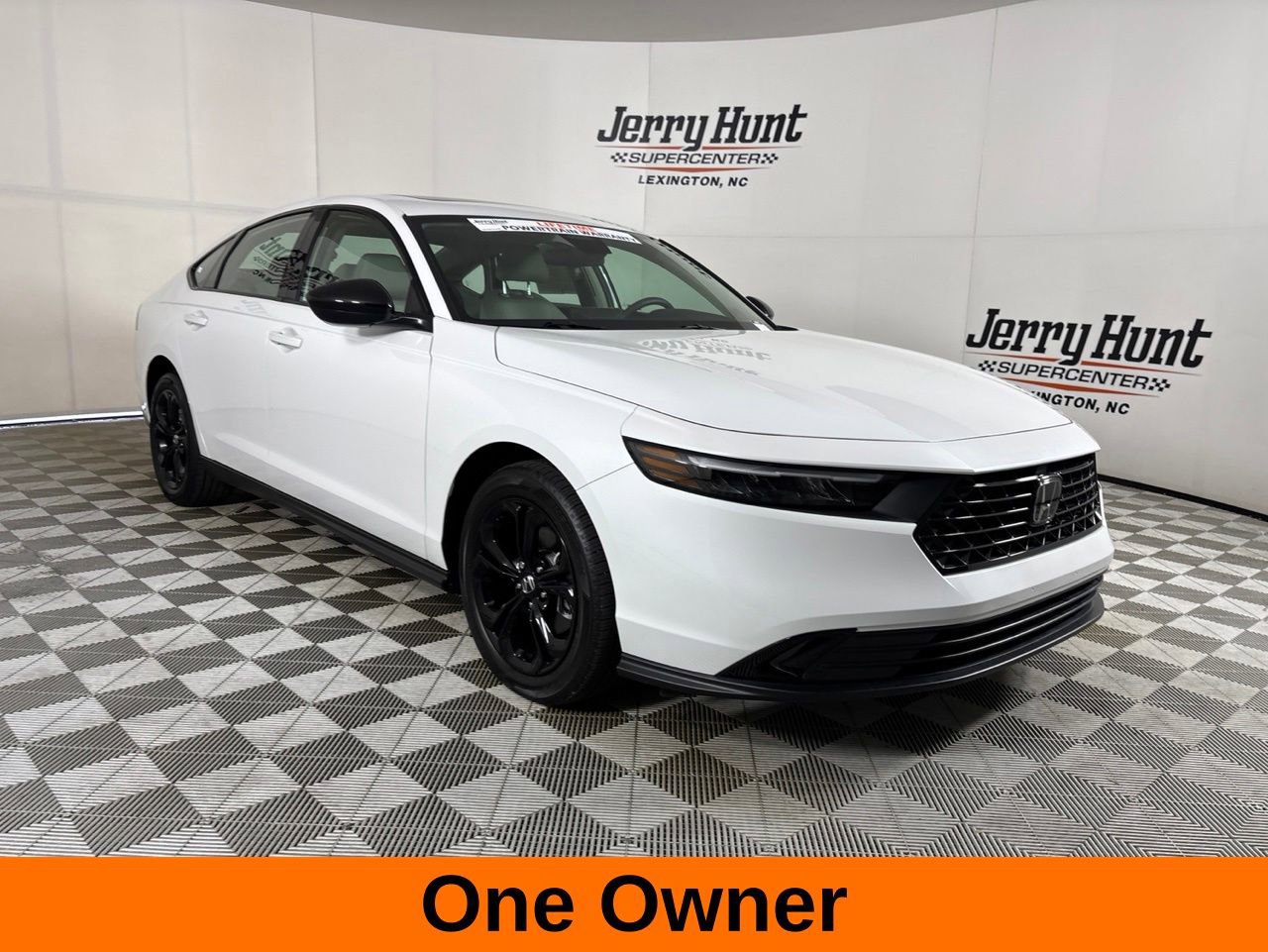 Used 2025 Honda Accord SE image 4