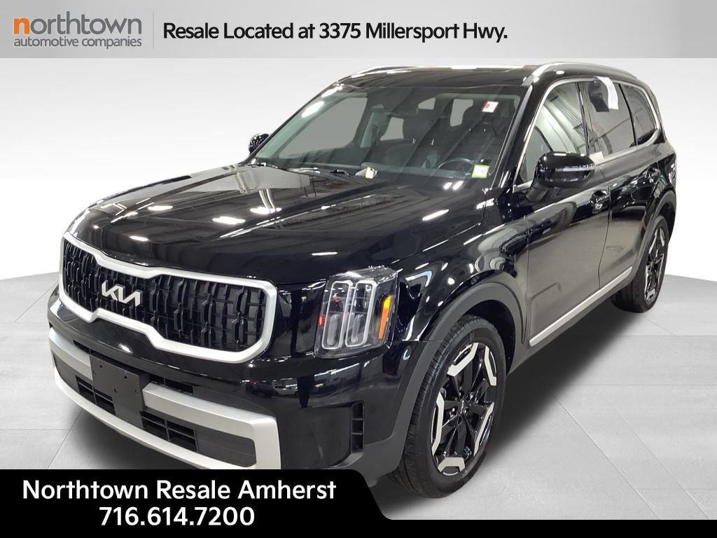 Used 2024 Kia Telluride EX w/ EX Captain's Chair Package