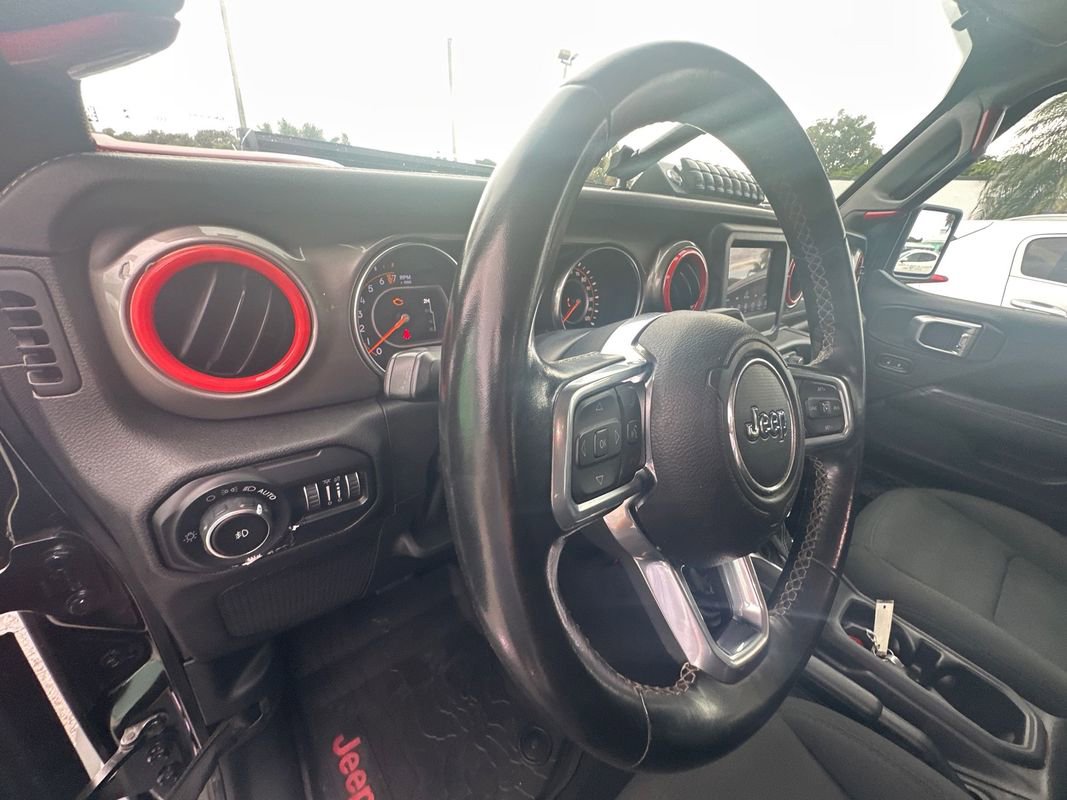 Used 2020 Jeep Wrangler Unlimited Sahara image 21