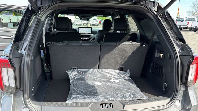New 2026 Ford Explorer ST image 13
