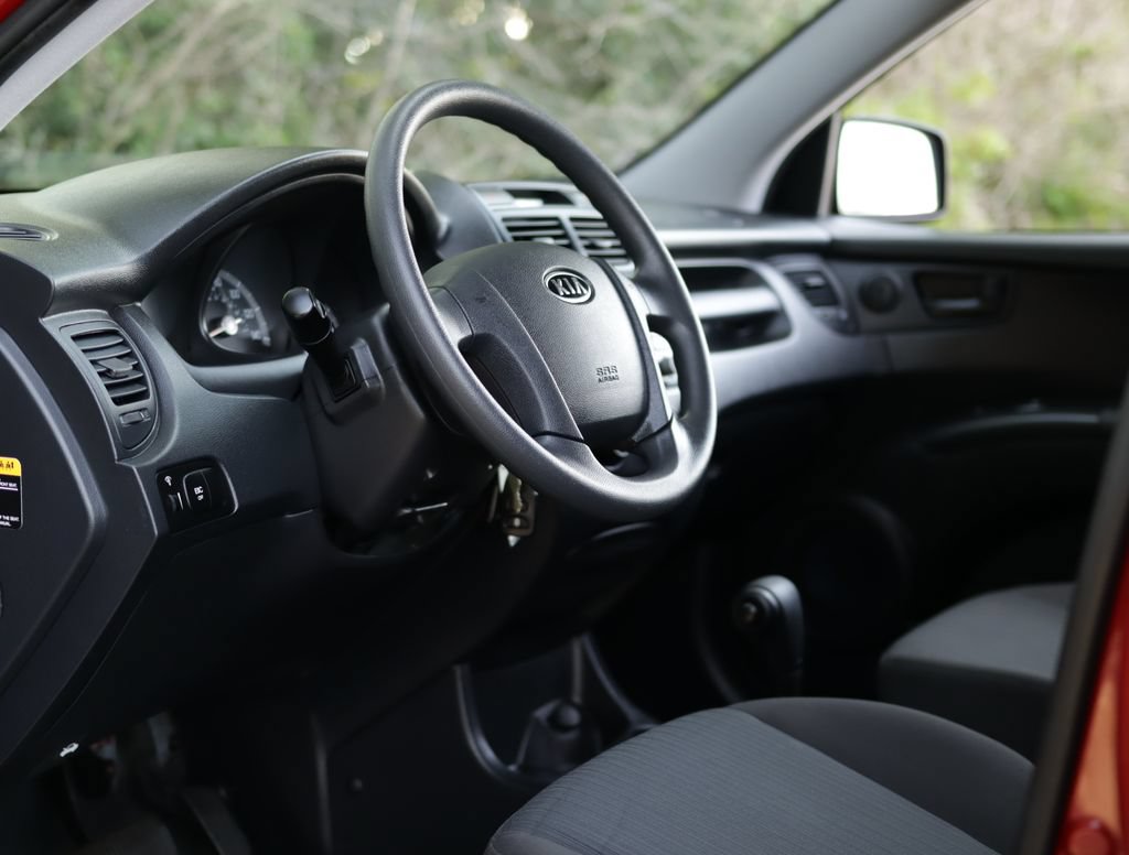 Used 2009 Kia Sportage LX FWD image 9