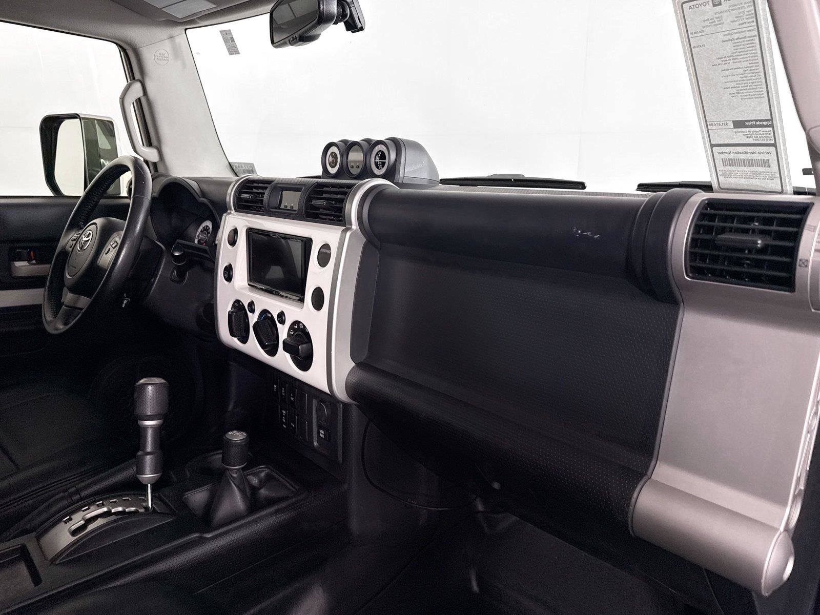 Used 2012 Toyota FJ Cruiser 4WD w/ Upgrade Pkg image 35