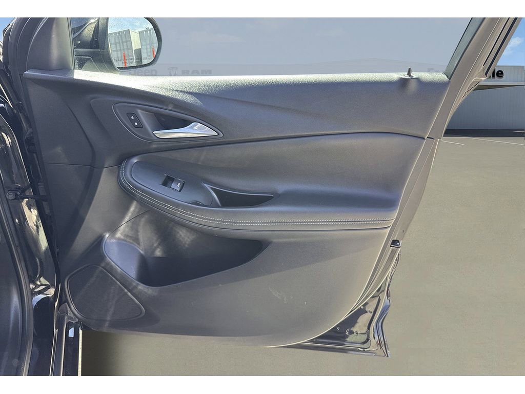 Used 2024 Buick Encore GX Sport Touring image 29