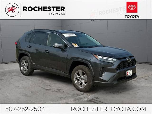 Certified 2025 Toyota RAV4 XLE AWD/4WD image 31