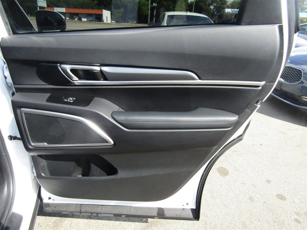 Used 2022 Kia Telluride S image 24