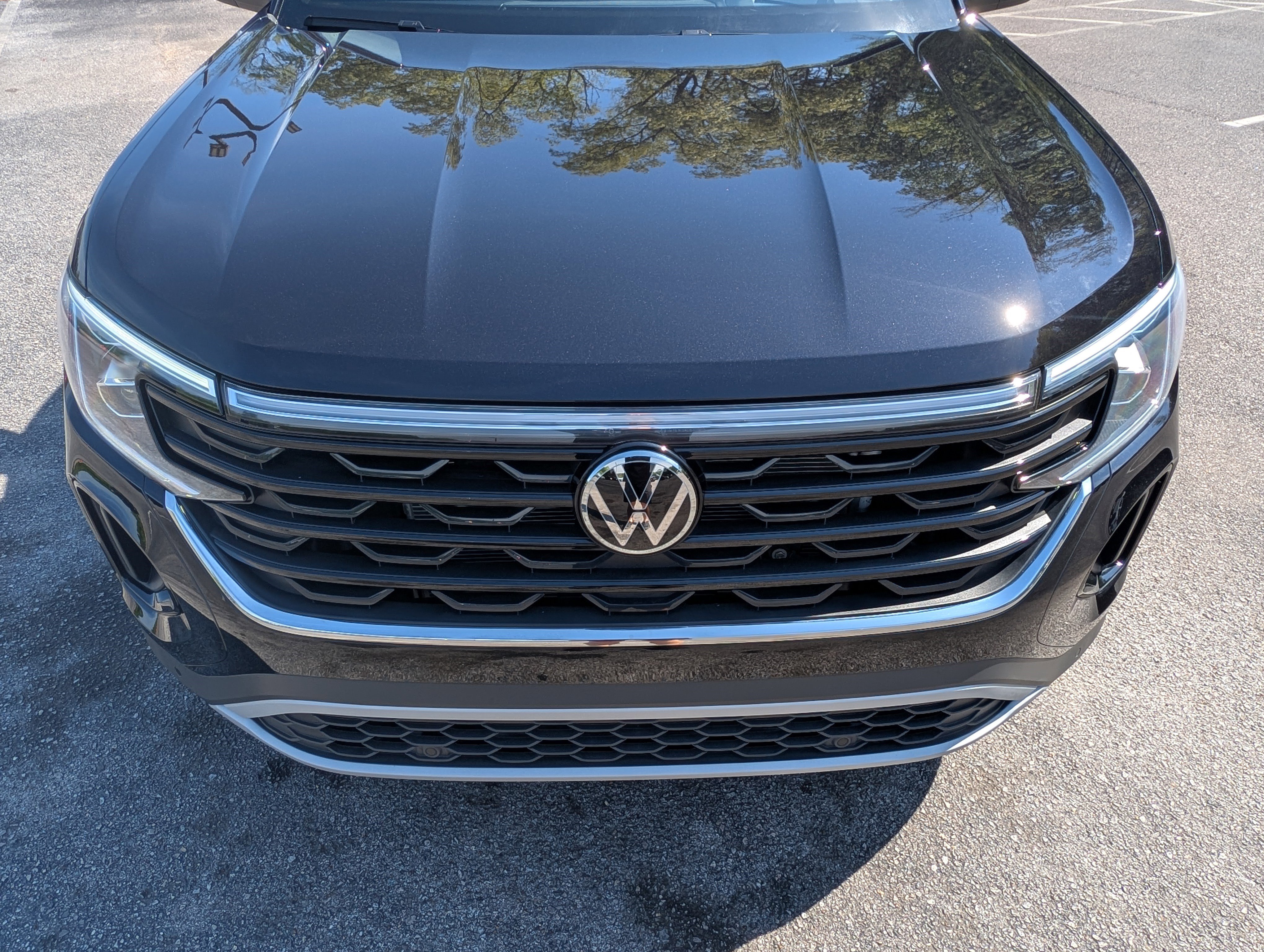 Used 2025 Volkswagen Atlas Cross Sport SEL image 12